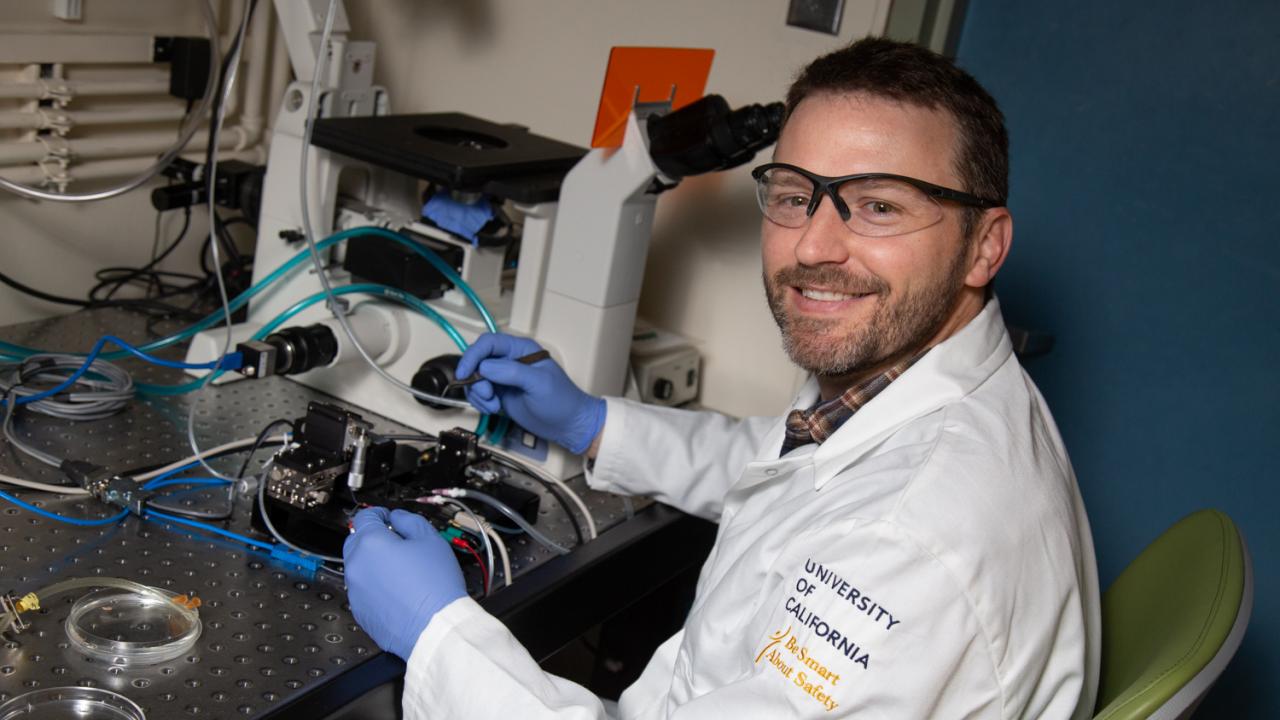 In his new lab at UC Davis, Assistant Professor Lucas Smith hopes to develop therapies that alleviate neuromuscular disorders and restore healthy muscle regeneration. David Slipher/UC Davis Lucas Smith