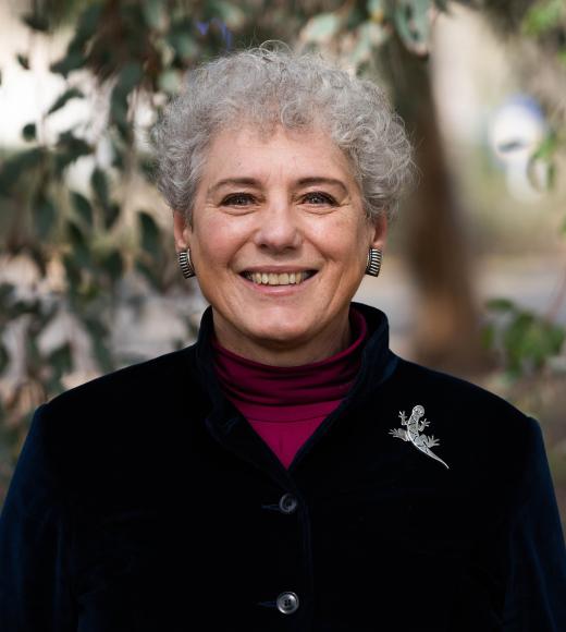 Susan Keen headshot
